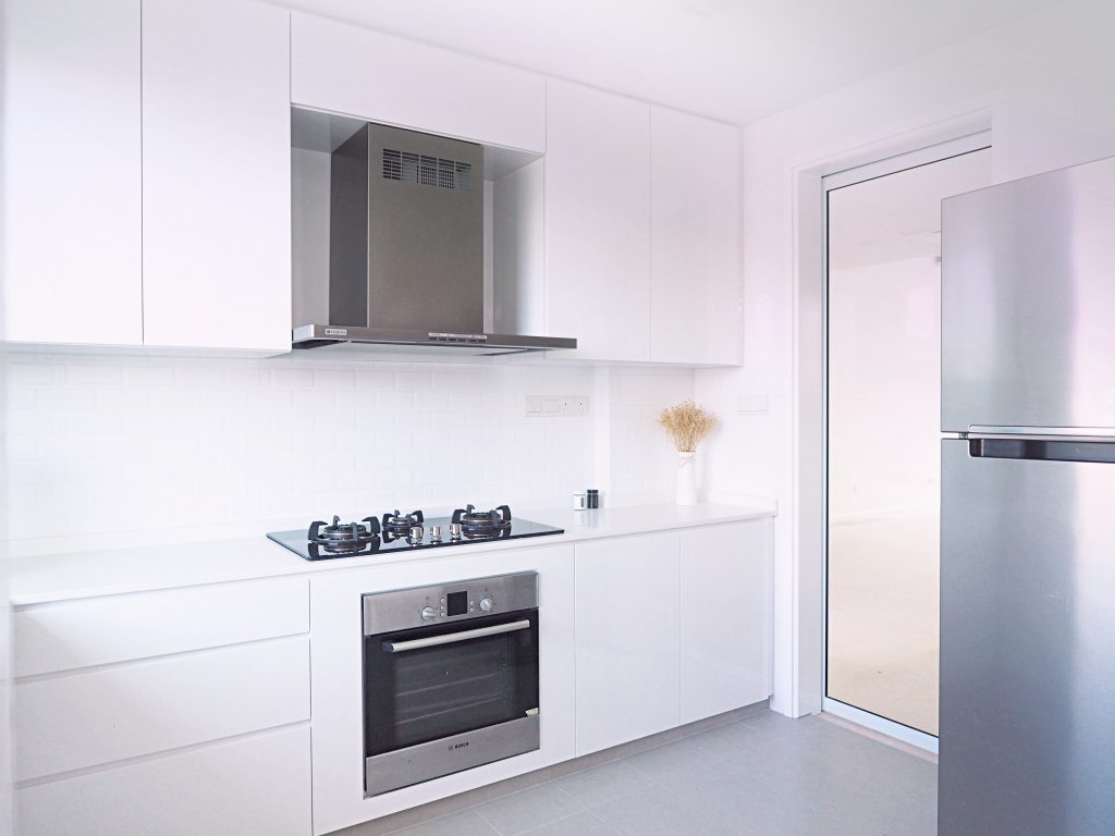 singapore white kitchens