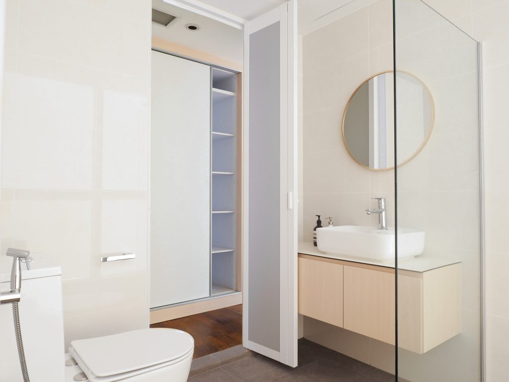 one balmoral condo bathroom design