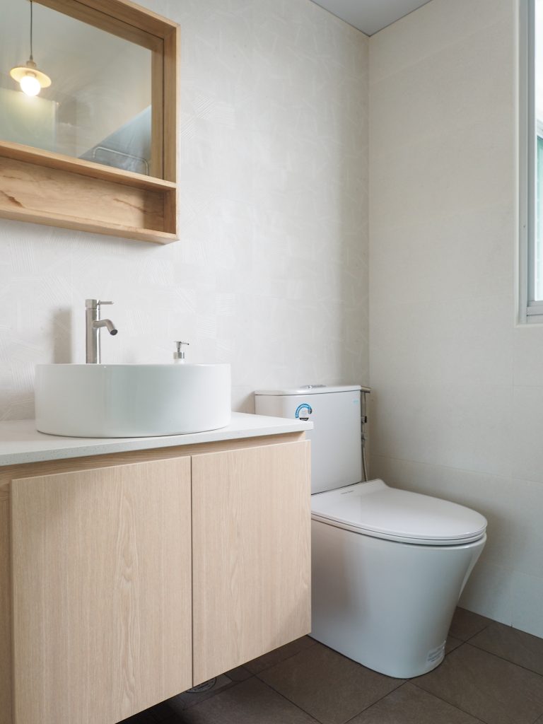 yishun hdb toilet renovation